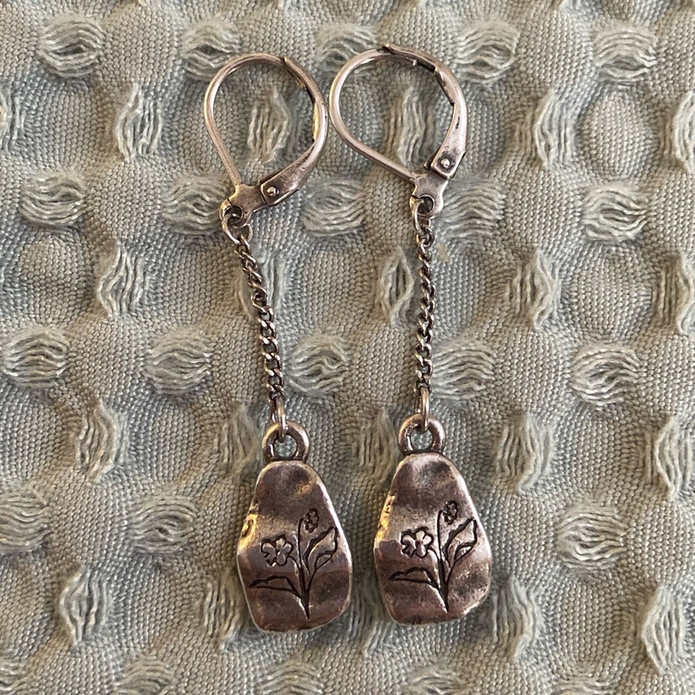 Gorgeous Sterling Silver Earrings.